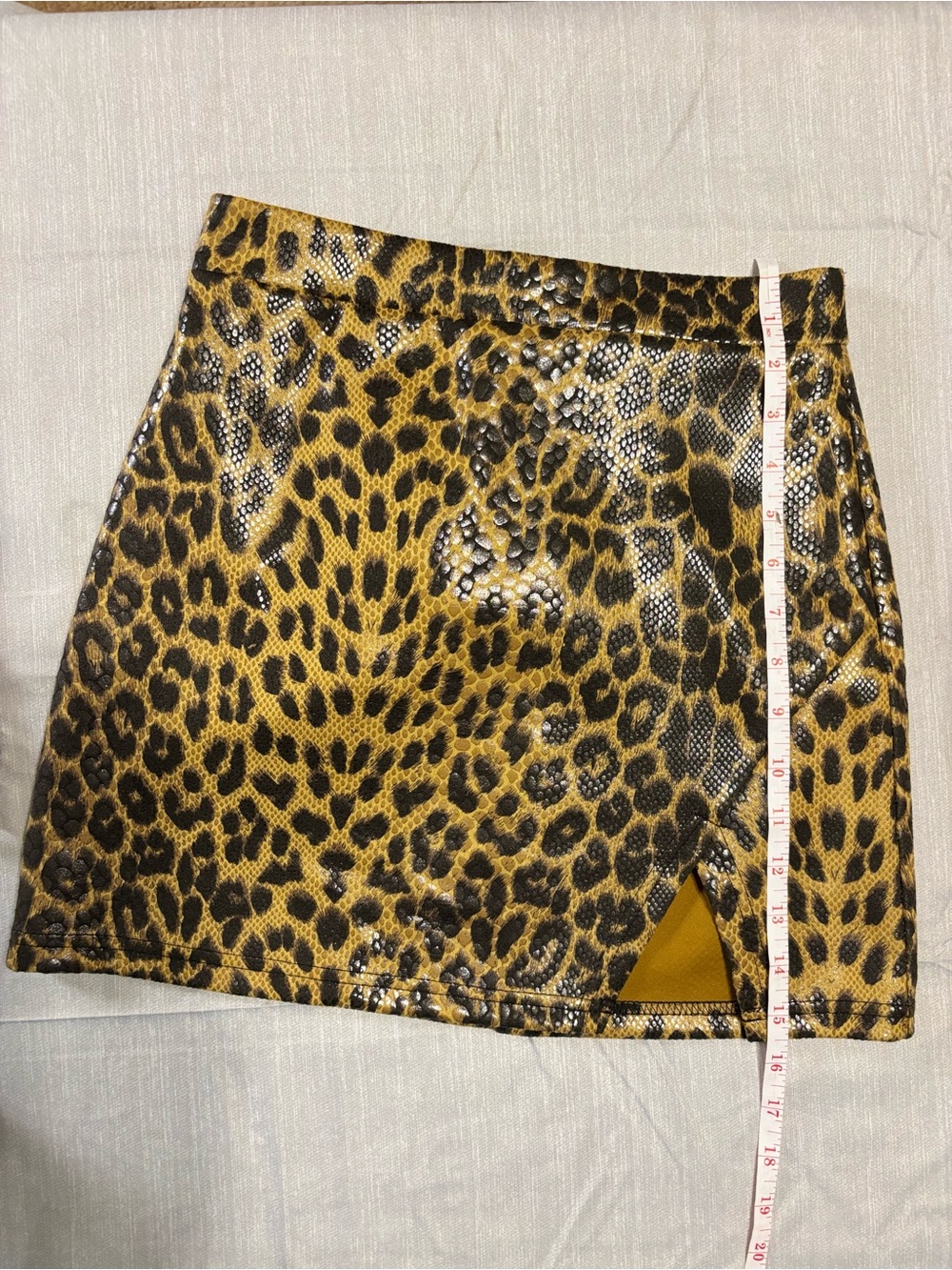 Fashion Nova Leopard Print Snakeskin Faux Leather Slit Mini Skirt Size S Small - Picture 4 of 5